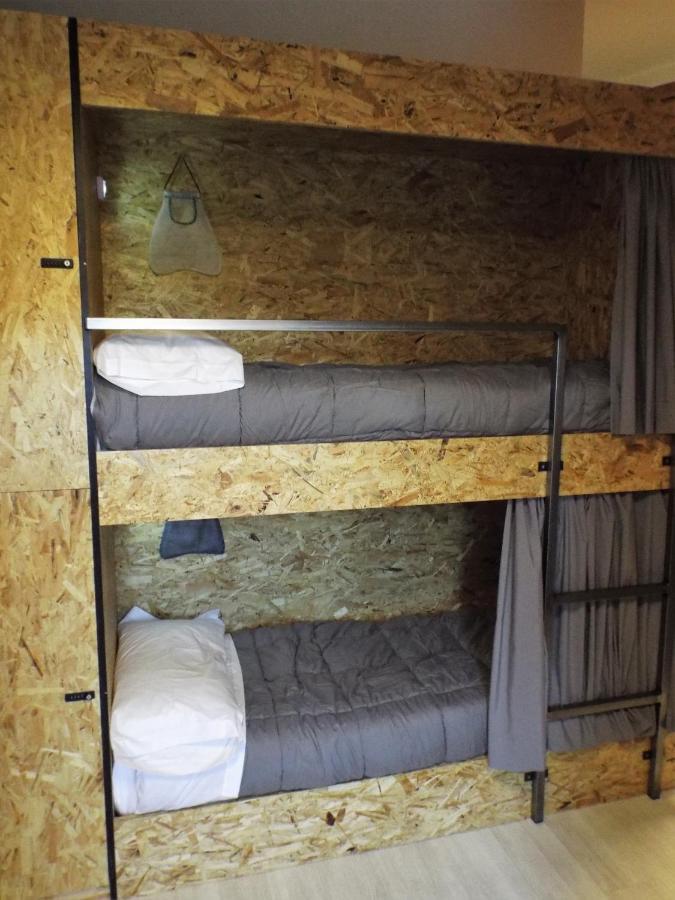 Albergue Santiago 15 Monforte 몬포르테데레모스 외부 사진