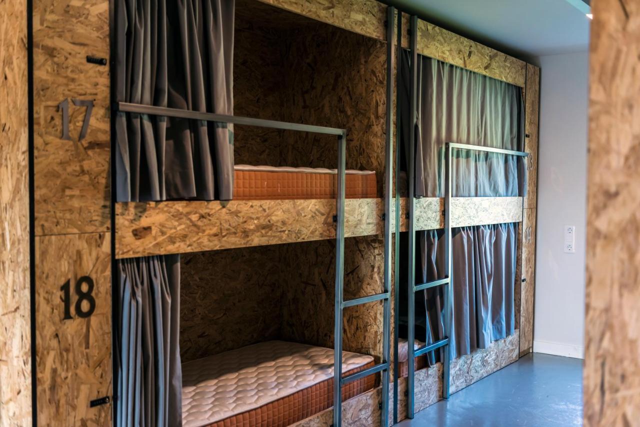 Albergue Santiago 15 Monforte 몬포르테데레모스 외부 사진