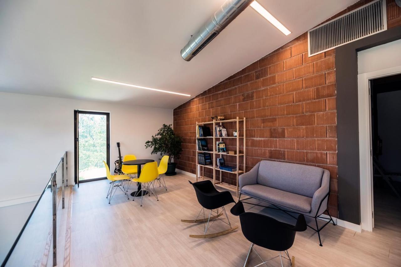 Albergue Santiago 15 Monforte 몬포르테데레모스 외부 사진