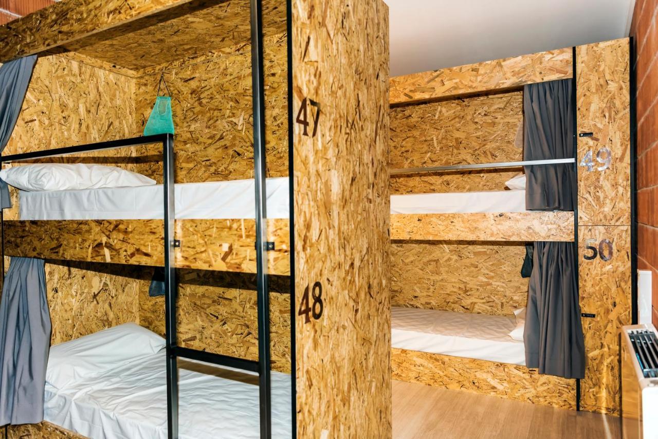 Albergue Santiago 15 Monforte 몬포르테데레모스 외부 사진