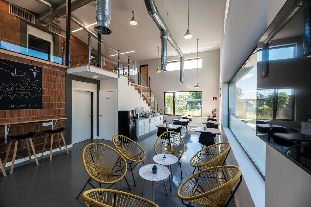 Albergue Santiago 15 Monforte 몬포르테데레모스 외부 사진