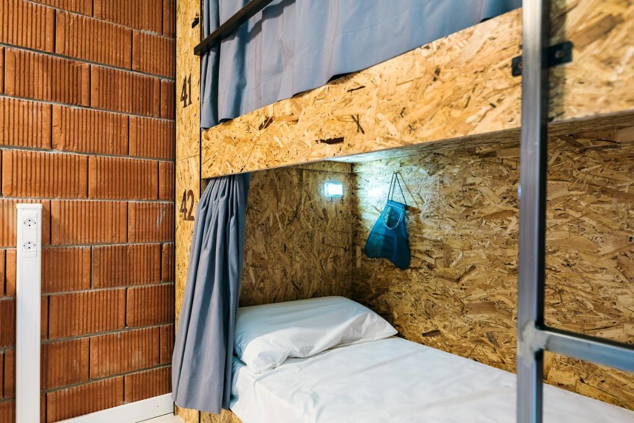 Albergue Santiago 15 Monforte 몬포르테데레모스 외부 사진